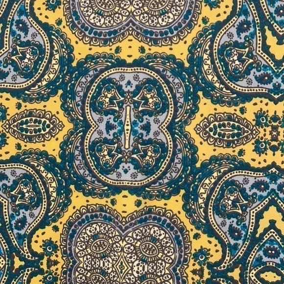 Lularoe women’s Skirt Medium 10 12 pencil yellow stretch Cassie work casual - Picture 2 of 9